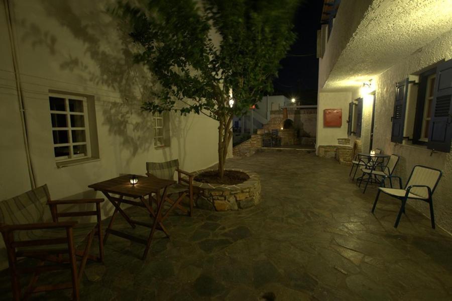 Aphrodite Hotel & Apartments Хора Екстер'єр фото